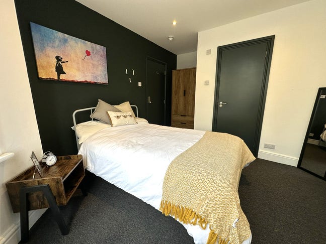 Rooms Available | Avonvale Rd | All Bills Included Main Photo