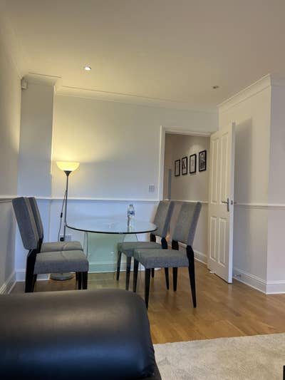 Luxury 2-Bed Flat | Putney | Parking & Gym Main Photo