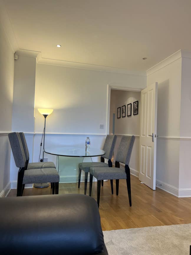 Luxury 2-Bed Flat | Putney | Parking & Gym Main Photo