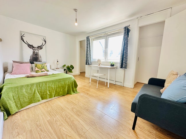 🌸 Bright Rooms Near Portobello🌸  Main Photo
