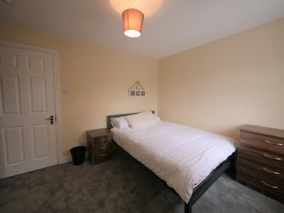 🏡Kingston Double Room 8 Min walk Norbiton🚆 Main Photo