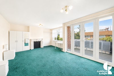 3 - Bedroom Maisonette in Greenwich - SE10 Main Photo