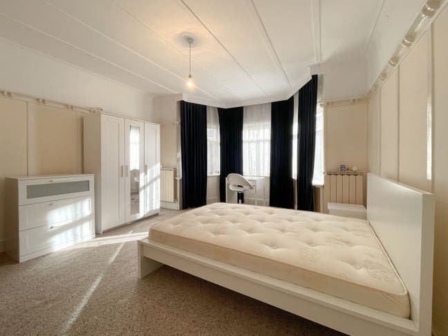 Two Rooms in a Cricklewood Garden Home  Main Photo