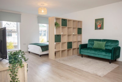  Fully Furnished Studio flat - Central Location Main Photo