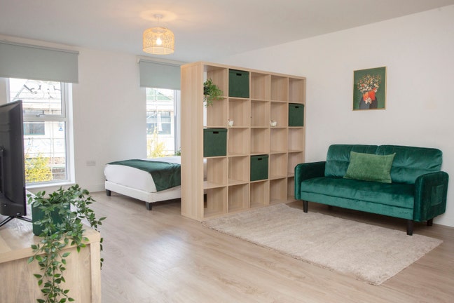  Fully Furnished Studio flat - Central Location Main Photo