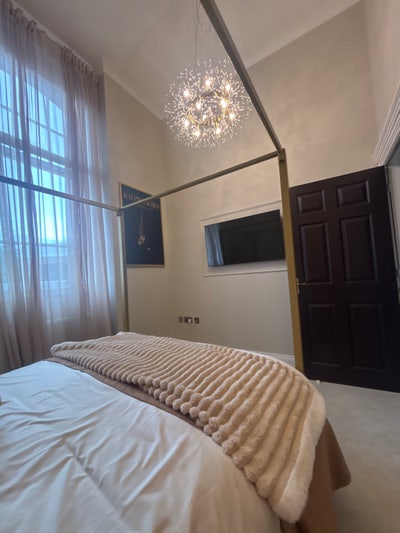 Luxury apartments 2 minutes from station  Main Photo