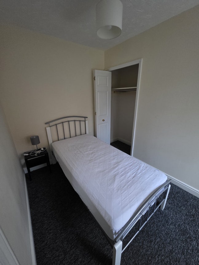 Large Double Room, Modern House Main Photo