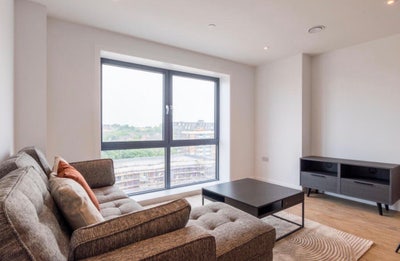 Room Available in a 2 Bed 2 Bath Apartment Main Photo