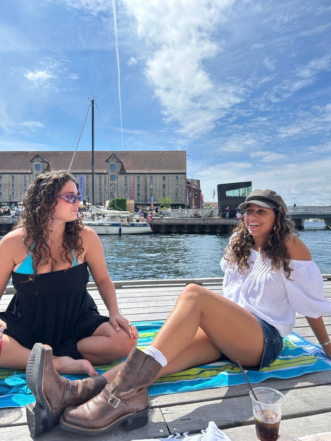 Looking for a Room in Friendly Zone 1/2 Flatshare Main Photo
