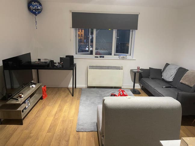 2-Bedroom Single Room Available – Surrey quays  Main Photo