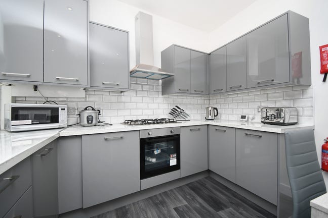 Newly Refurbished  House Share! BILLS & WI-FI INC! Main Photo