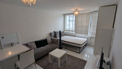 Double & A Single Room in Canary Wharf/Heron Quays Main Photo