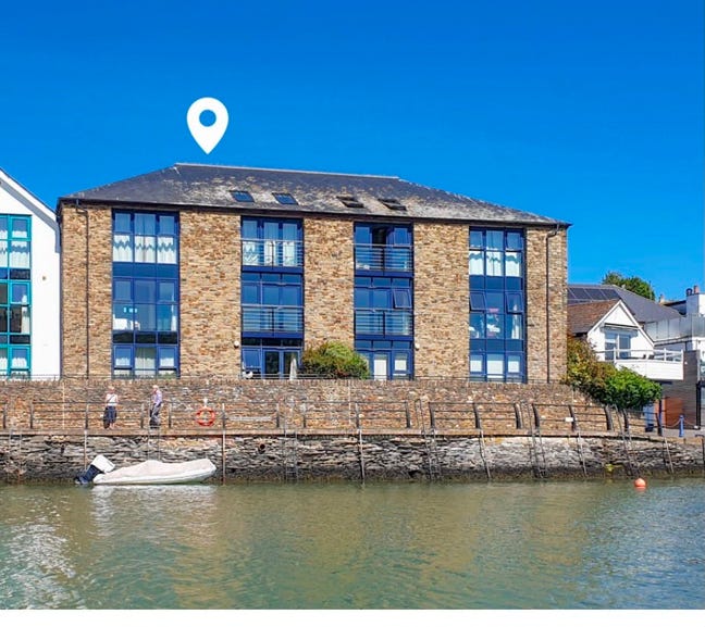 Waterfront Penthouse Apartment Kingsbridge Main Photo
