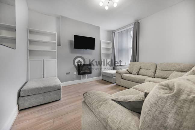 Double rooms available to rent from August  Main Photo