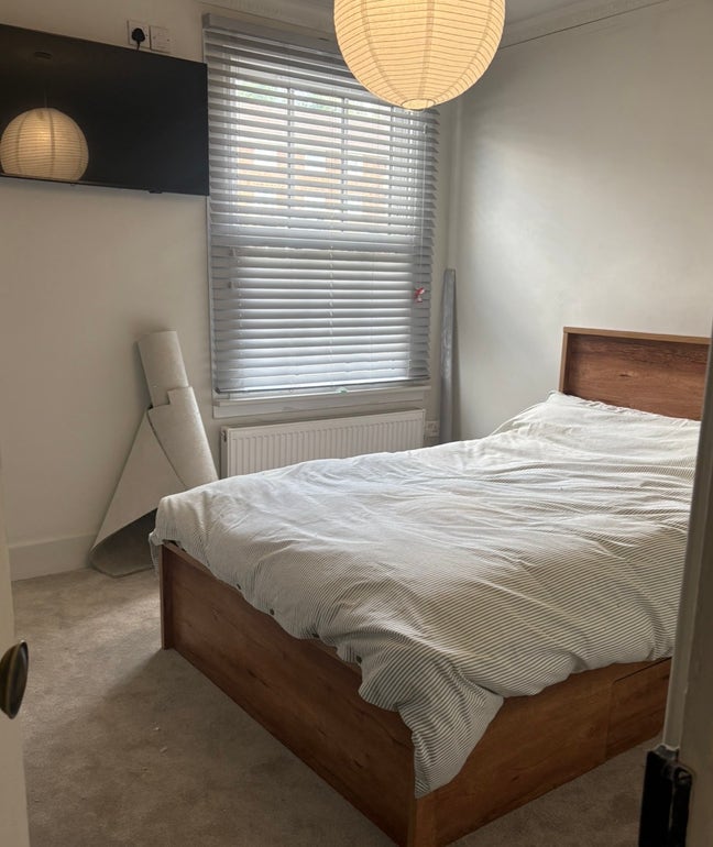 Ensuite with WFH room- 5 min to Chesham station  Main Photo