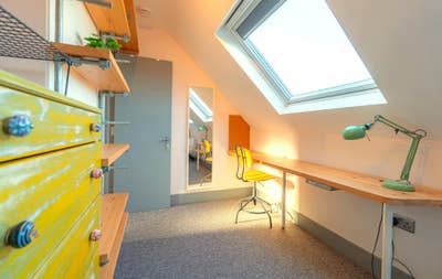 Professional House · Bills Inc · Trusted Landlord Main Photo