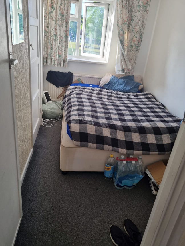 Small Double Room Available to Rent – SL1 6EG  Main Photo