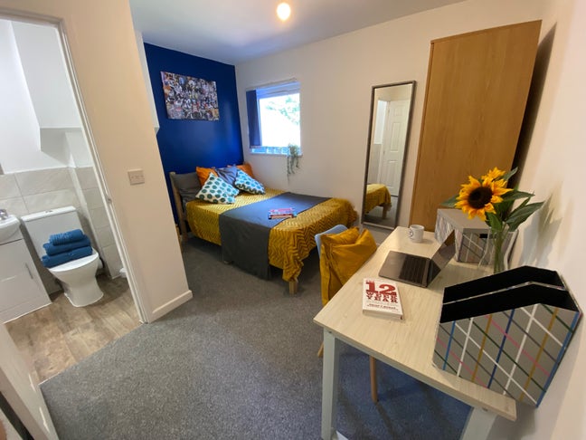 Luxury   Ensuite  Room - St georges rd - CV1 Main Photo