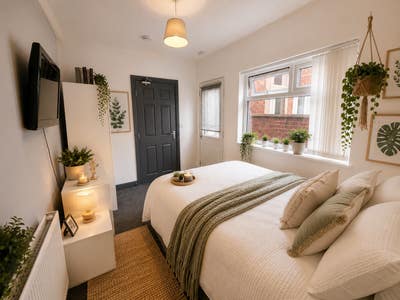 🏡 Beautiful Double Ensuite Room – Bills Included! Main Photo