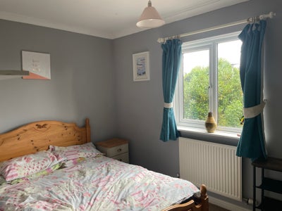Good size room in shared house Main Photo