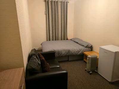 Big comfortable double bedroom  Main Photo