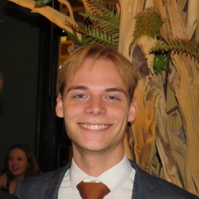 Professional male looking for a double room  Main Photo