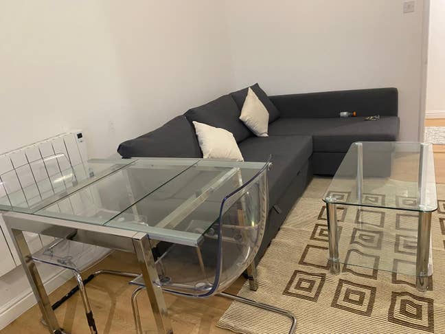 Furnished DBle Room  available in SE18 Greenwich Main Photo