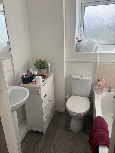 Room to rent in a lovely country side village  Main Photo