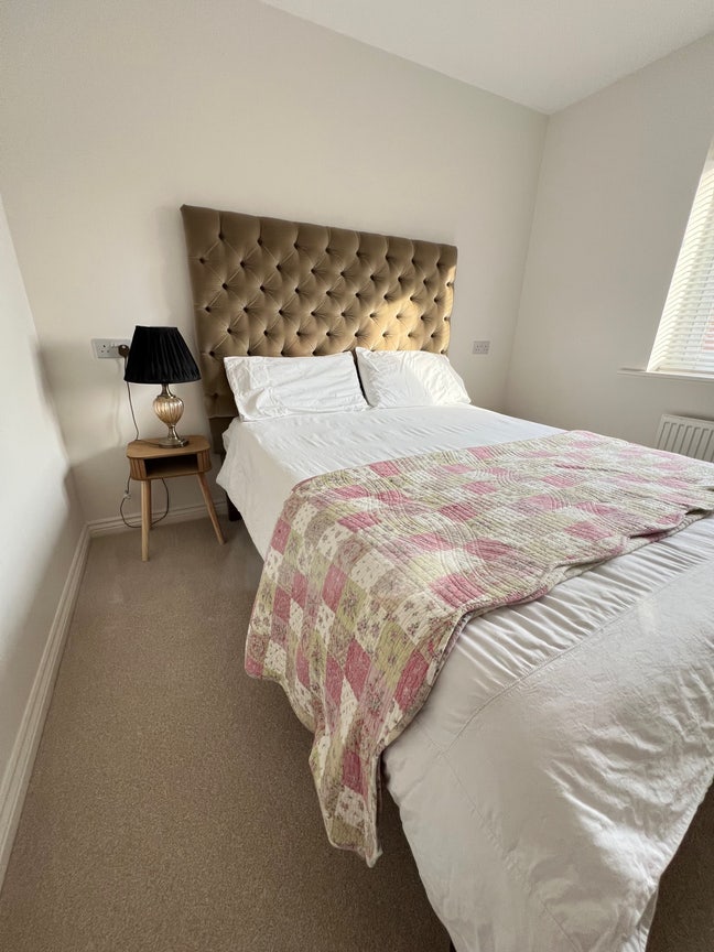 Furnished Double room in Hamilton  Main Photo