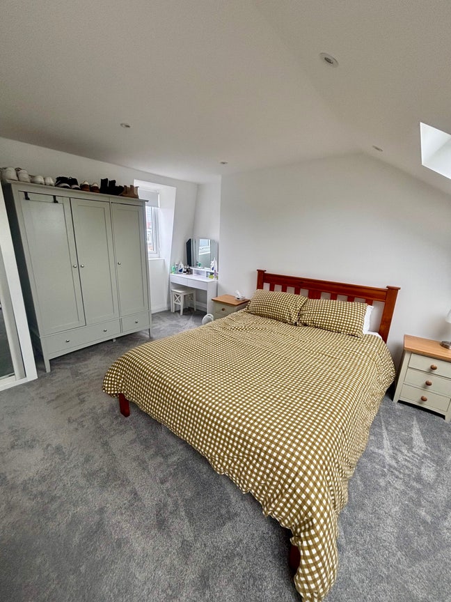 Wandsworth Sublet - Large Double Room  Main Photo