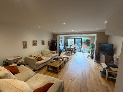 Two double rooms available near the station Main Photo