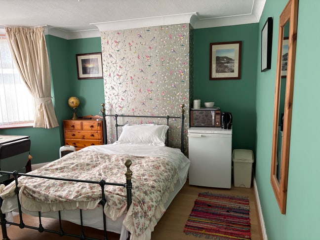 Newly Decorated Fantastic Double  Monday to Friday Main Photo