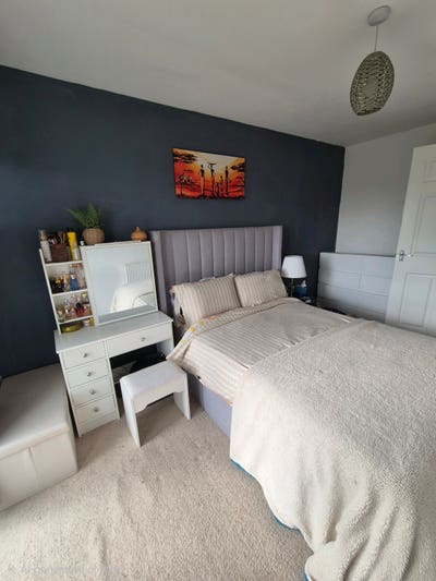 Double room to Rent - entire flat to yourself Main Photo
