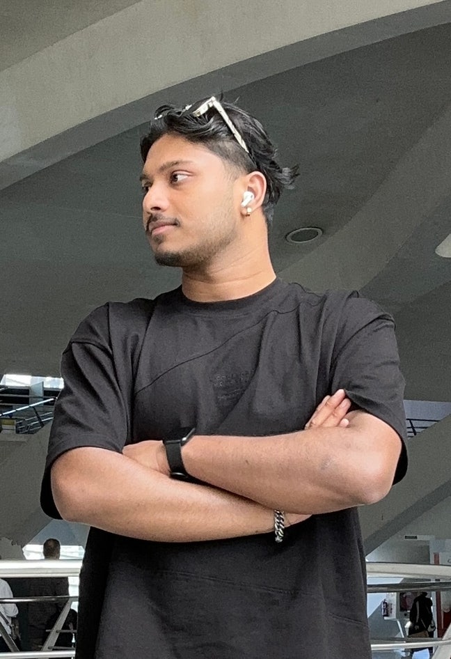 I am 25 male, professional looking for shareing rm Main Photo
