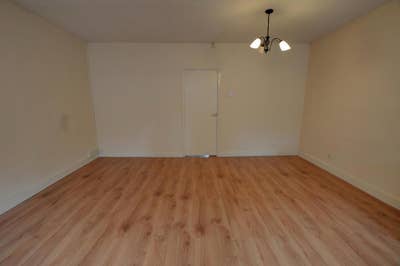 Two Bedroom Flat to Rent in Woodcross Street Main Photo