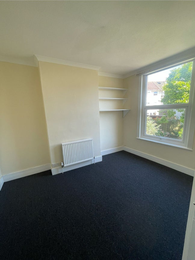 Looking for a tenant for our friendly home Main Photo