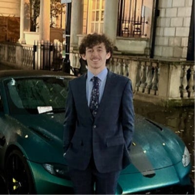 21 y/o Professional looking for a flatshare Main Photo