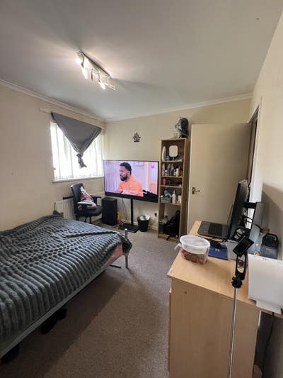 2 Furnished Rooms Available  Main Photo