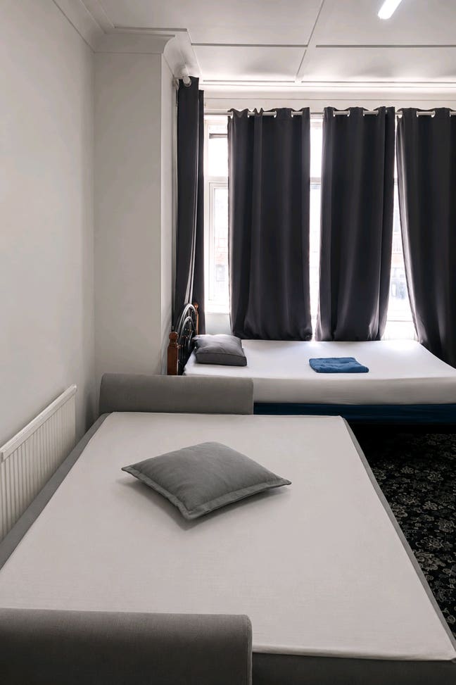 1 bed Space available in a large room.  Main Photo