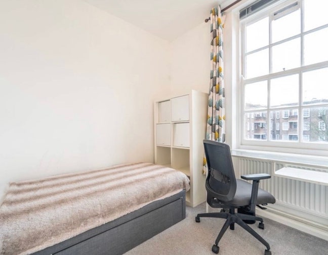 Single Room in 2 bed flat Main Photo