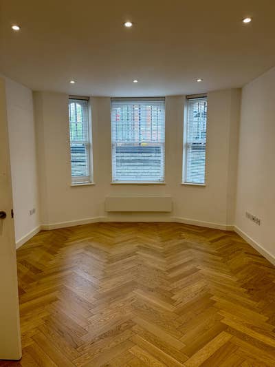 Beautiful 3 Bed/2 Bath in St John's Wood Main Photo