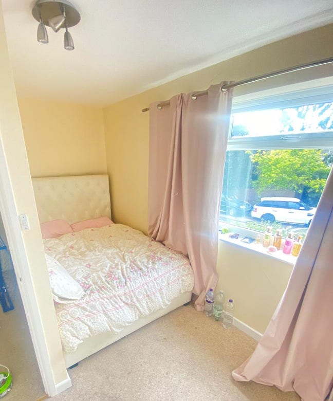 Double room in a quite house Main Photo