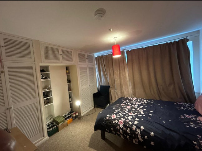 1 Largs Double room in house with garden CB1 Main Photo