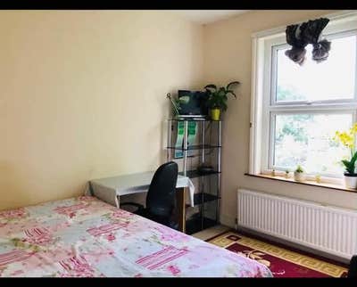 ***** Large single bedroom at Quiet House ******* Main Photo