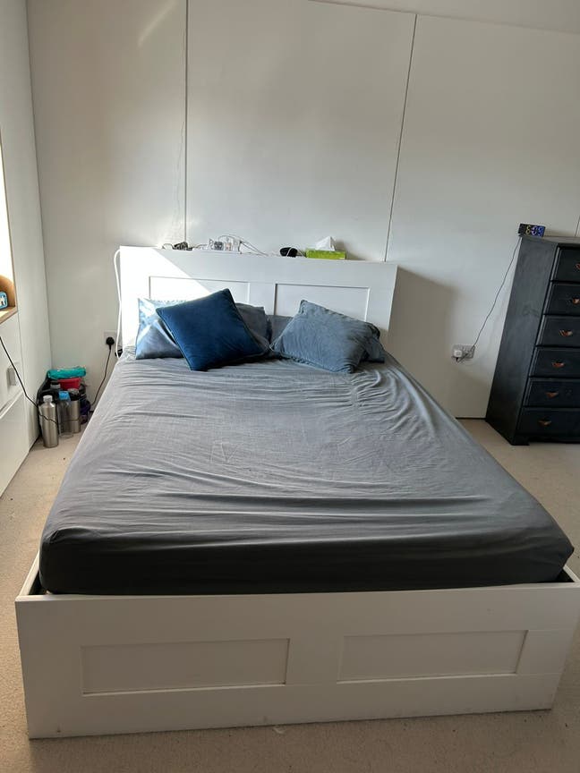 An affordable en suite available in a shared house Main Photo
