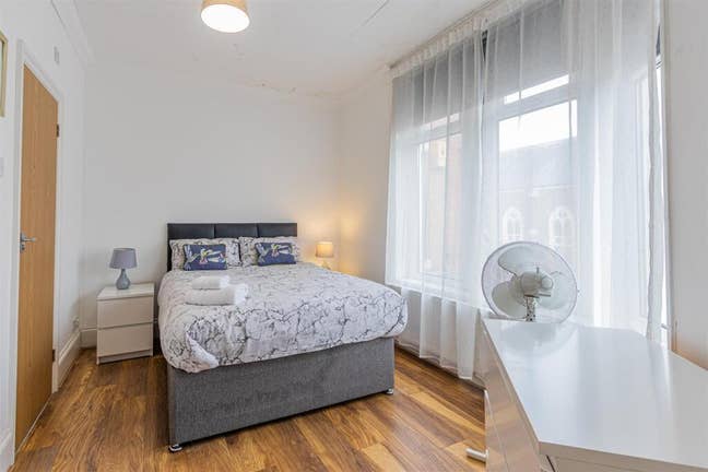 Double room with ensuite Main Photo