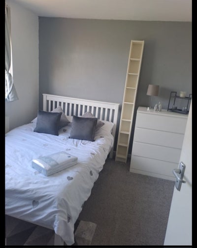 1 double room for female lodger Main Photo