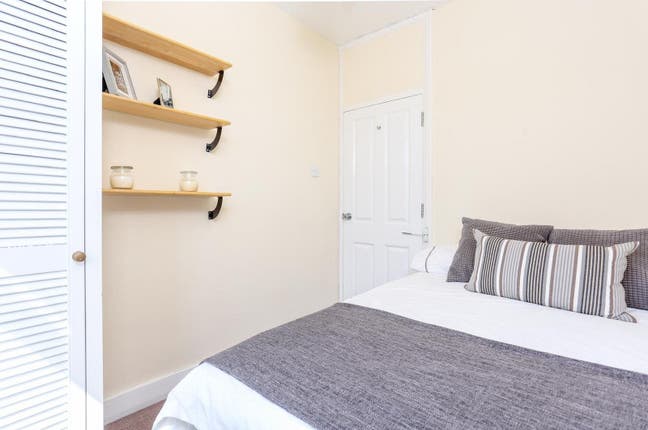 Cozy single bed - Brentfor/South Ealing Main Photo