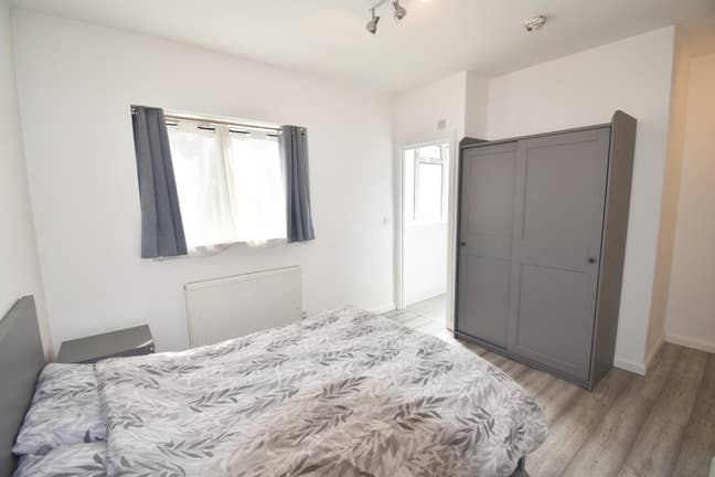 LARGE *Ensuite Room* Eltham -All bills inc! Main Photo