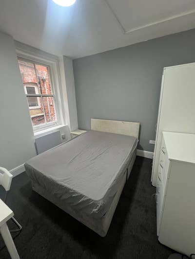 Stylish Double Room – Available Now, Nw11 Main Photo